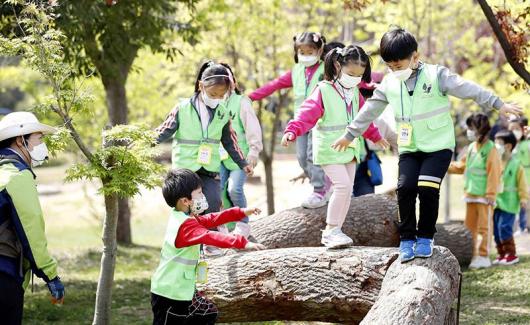 “숲 체험 재밌어요”