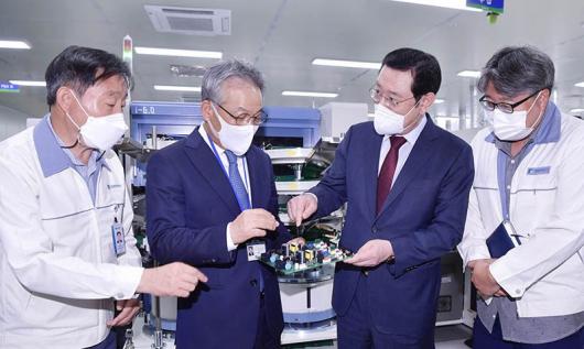 李시장, 국내 복귀기업 대영전자 격려