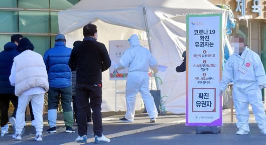 투표용지 발급은 따로?…확진자 사전투표 준비 부족 ‘대혼란’