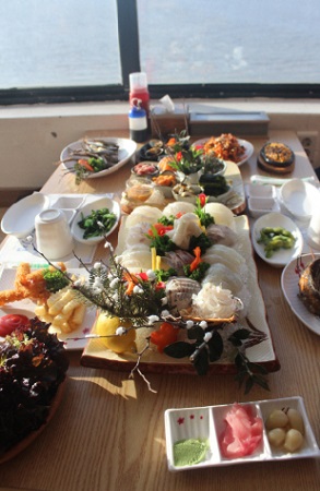 서해안 바다, 유적지, 마니산 여행코스 즐기고 맛보는 강화도 맛집 백년횟집