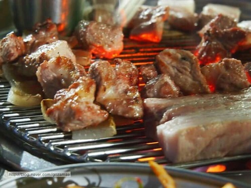 서귀포 중문 관광단지 맛집 문치비, 신선한 흑돼지 참숯구이로 입맛 살려