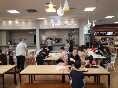 전주 대표 콩나물국밥집 삼백집, 홈플러스 금천점 오픈