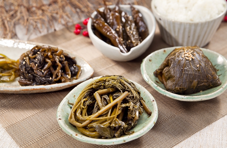 삼겹살과 함께 먹으면 마늘향이 난다는 산나물 명이 나물 먹는 법과 효능 총정리