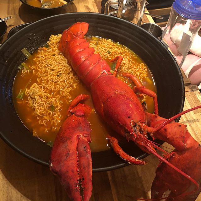 랍스터 라면, 실제 맛은? 둘이 라면으로 배터져, 가격은? 어디서 맛보나.. 산더미 감자탕도 `인기`