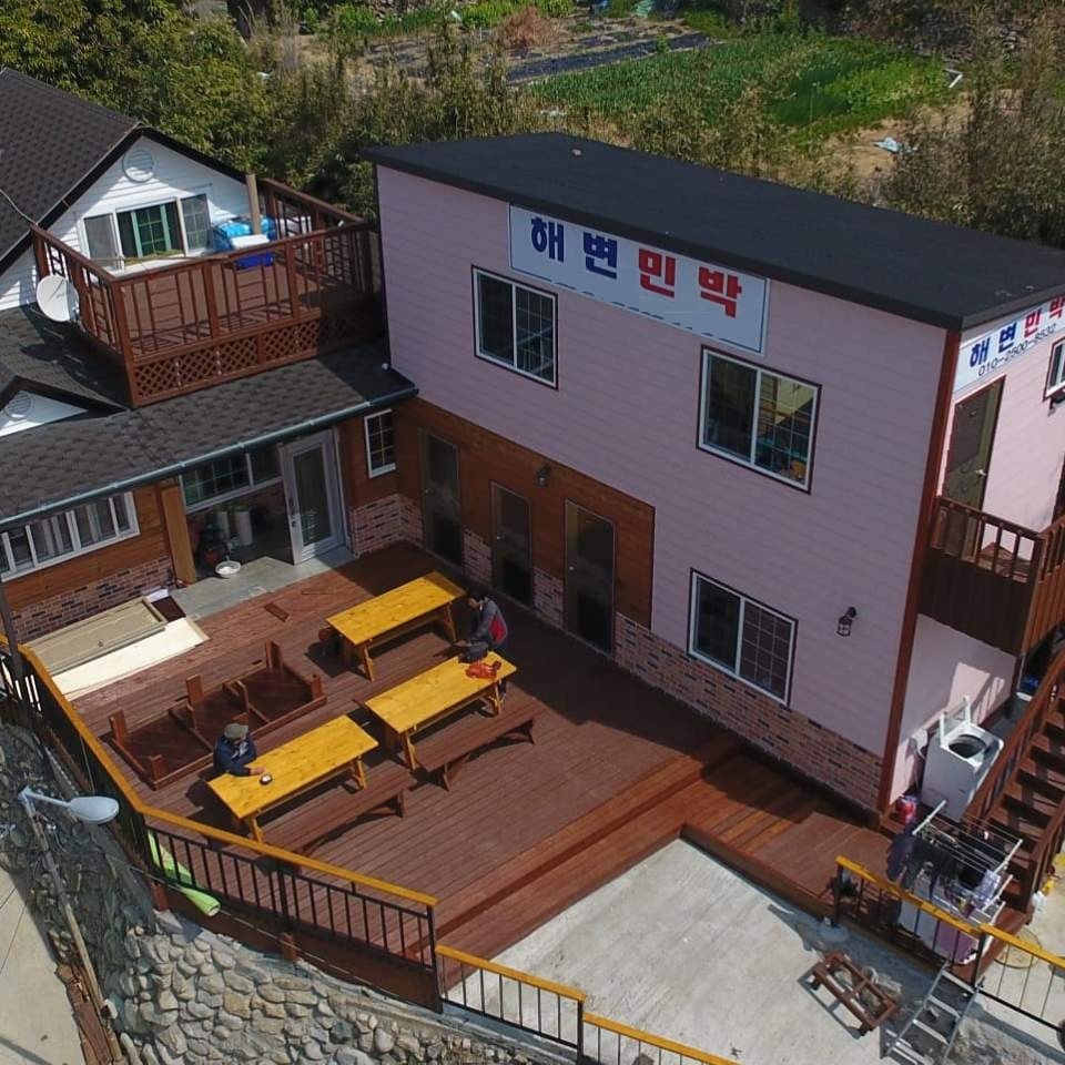 올여름 찾아가볼만한 섬 거제 이수도 1일 3식 제공하는 해변민박 주목