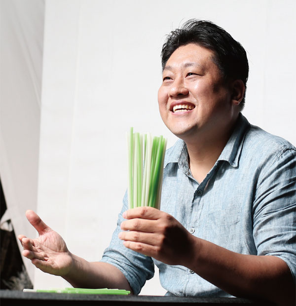 연지곤지 김광필 대표 | 꽃신 만드는 남자, 왜 ‘먹는 빨대’ 개발했을까? 