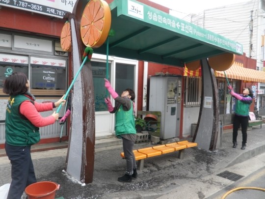 표선면, 새봄맞이 버스승차대와 마을주변 환경정비