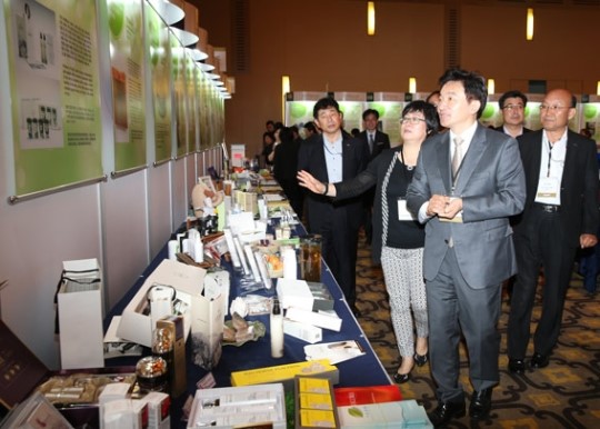 해외바이어 초청 수출상담회...제주특산품 믿을만 합니다
