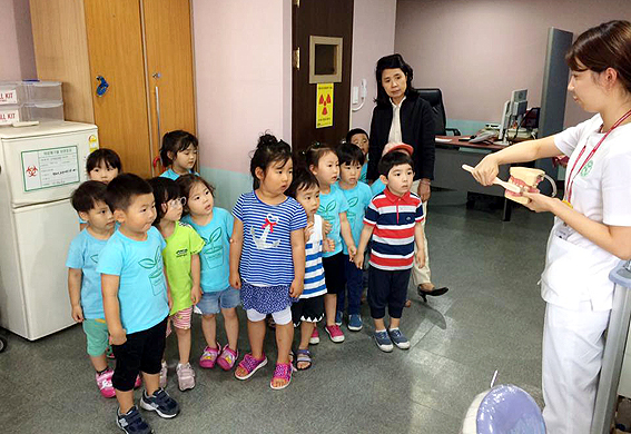 한국병원, 피터팬 어린이집 견학 프로그램 운영