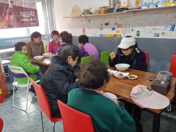 낭만노가리,  용담2동 사랑나눔 행복밥상 무료급식 행사