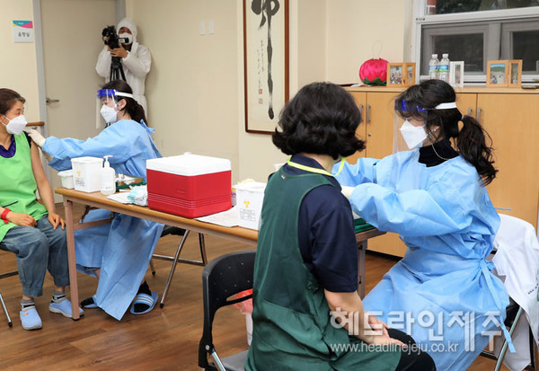 제주 코로나19 백신 접종 시작...요양시설 3193명 대상