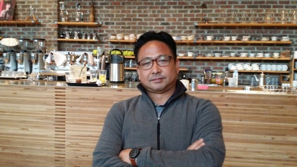 돈마니육가공, 용담2동 어려운 이웃 위해 현금 기탁