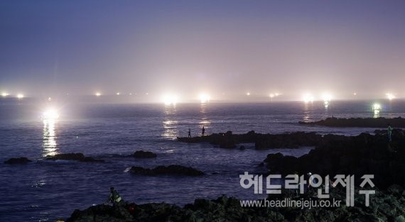 [강철수의 포토에세이] 하귀1리 포구의 저녁 노을