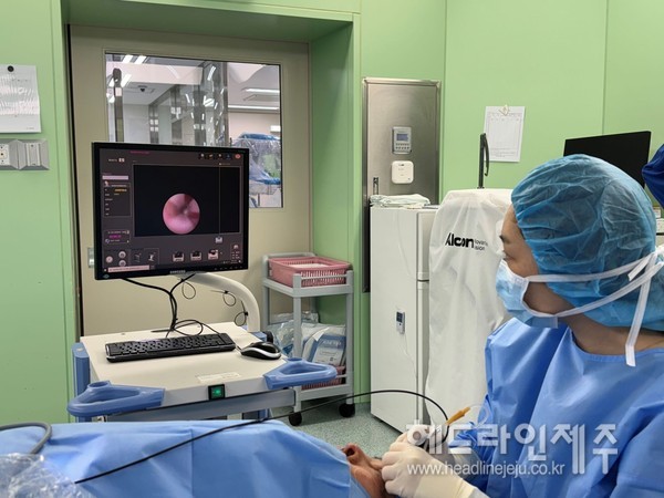 제주대병원 김성미 교수, 누도 내시경 이용 눈물관 내 실리콘관 삽입술 성공 