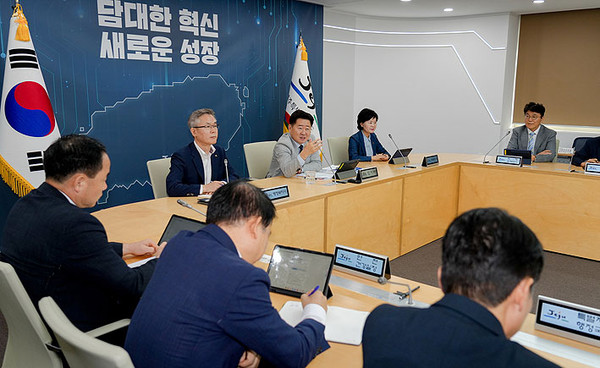 오영훈 지사 위기의 제주관광, 결의대회 했다고 끝 아니다