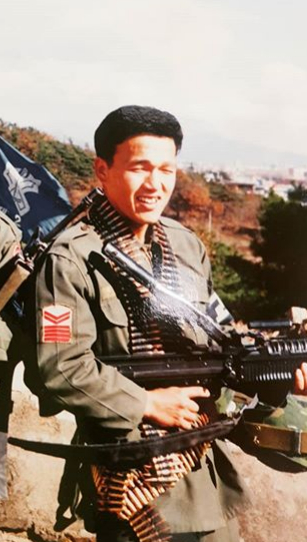 금요일 예능 나혼자산다 김광규, 나이 잊은 김중사의 89년도 비주얼 공개 깜짝