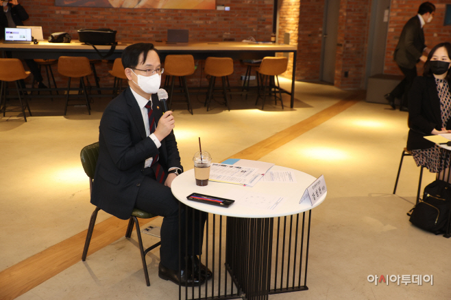 강성천, 청년스타트업 간담회 참석