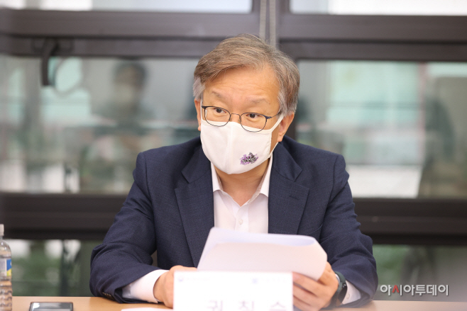 글로벌 경쟁력 갖춘 중소 팹리스 육성…권칠승 팹리스 가장 벤처스러운 분야