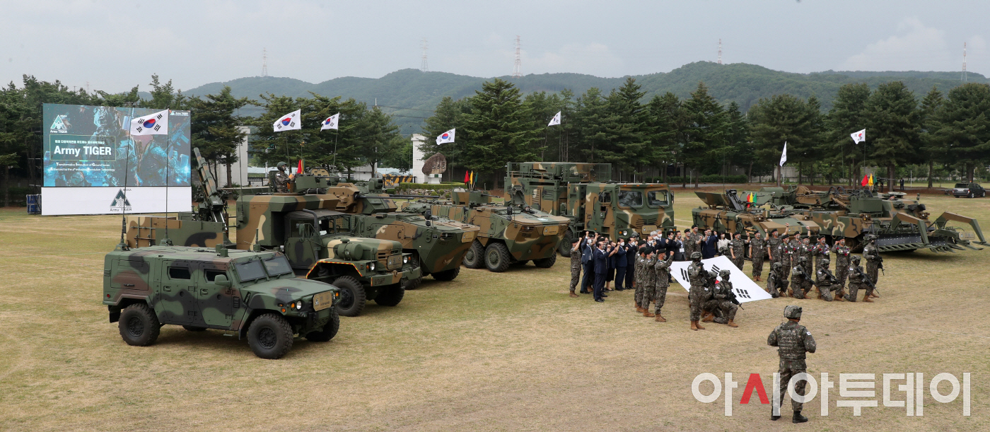 [포토] 아미 타이거 시범여단 전투단 선포식-신규 무기체계 명명식