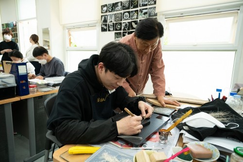 서울시 중부·남부기술교육원 남부캠퍼스, 공예계열 ‘옻칠나전’, ‘친환경가구제작’ 무료 교육생 모집