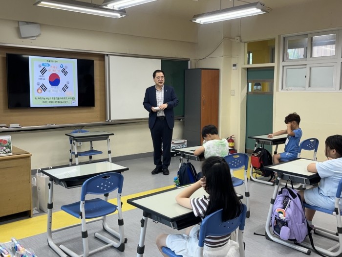 남궁선 서울지방보훈청장, 월곡초등학교 나라사랑 일일수업 진행
