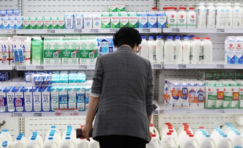 유통기한 1년?…수입 멸균우유 가격 싸다고 마셔도 될까