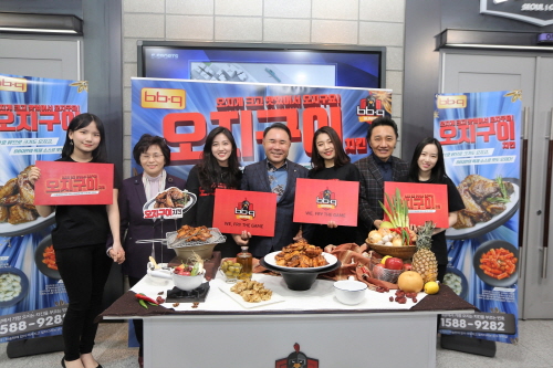 BBQ, ‘bbq 올리버스’ 적극 지원…경기장서 치킨 무료 증정 행사도