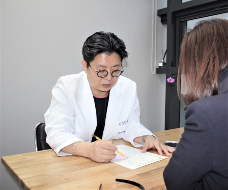 모발이식 재수술, 생착률 고려해 진행해야