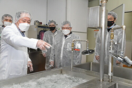 식약처 차장, 식중독 예방 위한 운반급식 업체 푸드윈 현장 점검
