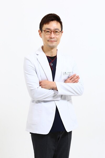 피어나의원 최호성 원장, 레스노베 크리스탈 키닥터 선정