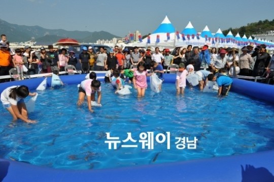 사천시 삼천포항 수산물축제 성료