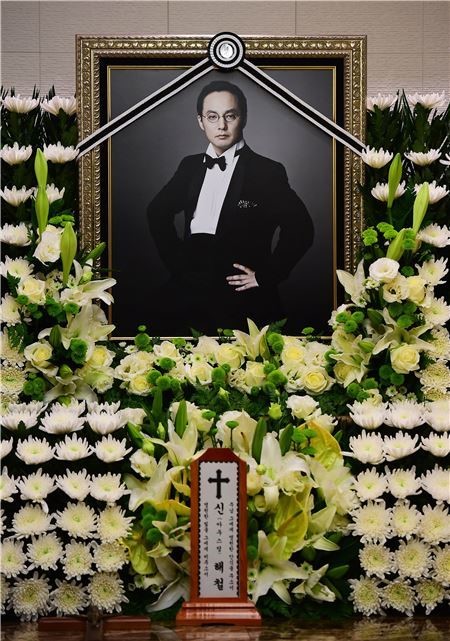 故 ‘마왕’ 신해철 별세, 서울 아산병원 장례식장 23호 빈소 마련…31일 발인