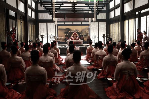 영화 ‘간신’이 증명할 ‘흥청망청’의 어원…“그 말이 이런 뜻이었어?”