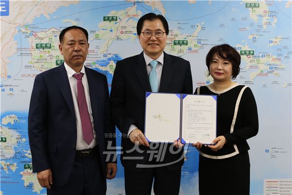 완도군 약산면에 대규모 김 가공공장 들어선다.