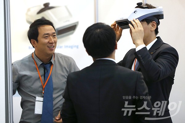 [포토]메디컬 페어 2016, ‘다양한 의료기기 체험’