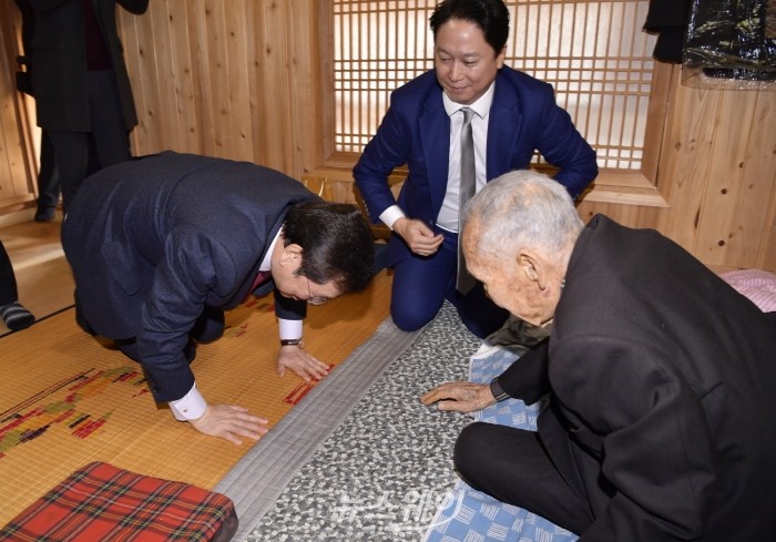 [포토]이용섭 광주광역시장, 김배길 애국지사 방문