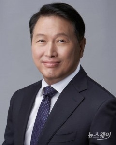 최태원 SK그룹 회장, SNS 소통 활발···막내딸 잔소리에 “아껴쓸게”