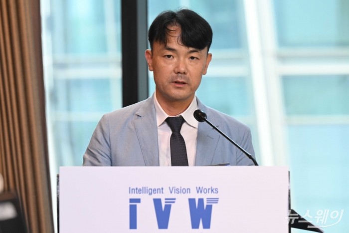 [한 컷]아이비젼웍스 소개하는 길기재 대표