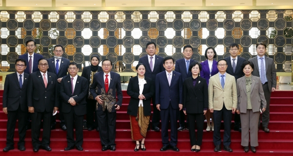 푸안 인니 하원의장 신수도 이전사업 관련 한국 기업, 적극 지원하겠다