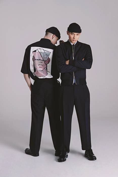 티아이포맨 권철화 작가와 함께한 컬래버 이슈