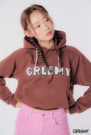 패션 브랜드 GREEMY, 젤라비와 협업한 2021 F/W 화보 올어라운드 룩 공개