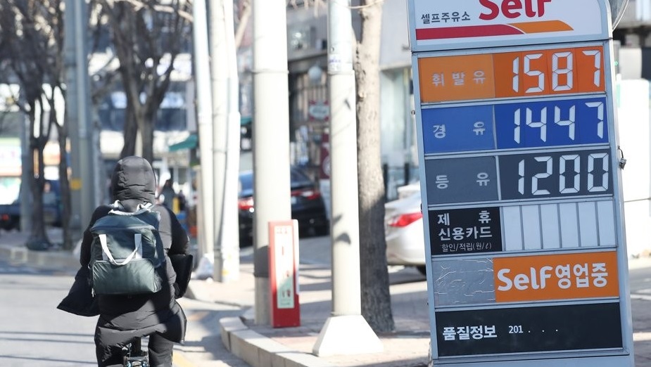 휘발윳값 7주 연속 하락세…부산은 반년 만에 L당 1천500원대