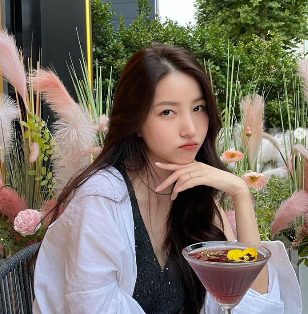 여자친구 출신 소원, 위엔터테인먼트와 전속계약…김요한과 한솥밥