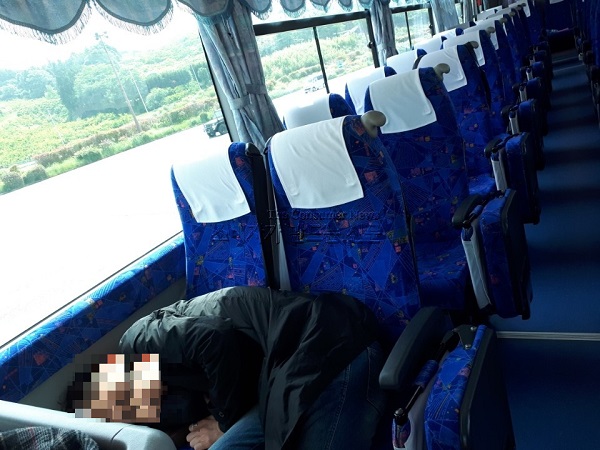 [황당무계] 모두투어 패키지여행 가이드 숙취로 버스서 잠만 쿨쿨