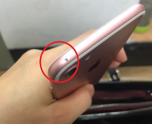 스마트폰 배터리 수리 후 액정 깨져있다면...AS하자 논란