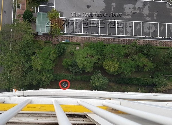 [노컷영상] 태풍으로 아파트 19층서 추락한 에어컨 실외기