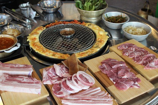 제주 흑돼지 뒷고기, 멸치젓에 찍어먹으면 올레