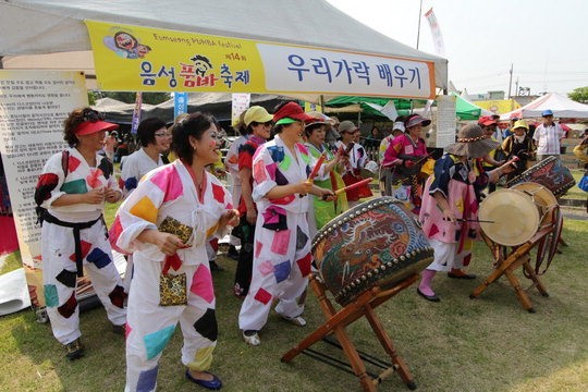 얼~씨구 들어간다 품바의 고장으로