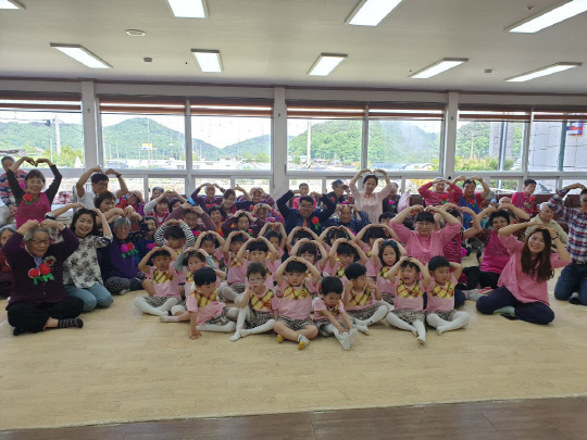 논산시 참사랑노인전문요양원 어버이날 행사