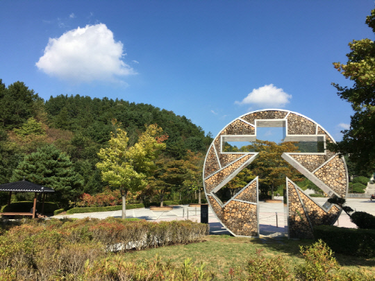미동산수목원, 중앙광장 새단장 마무리